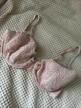 Victoria’s Secret Very Sexy Lace Bra